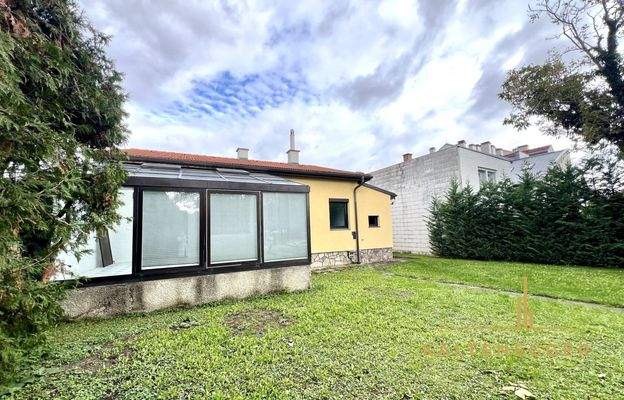 Wintergarten Rückseite hinteres Gebäude