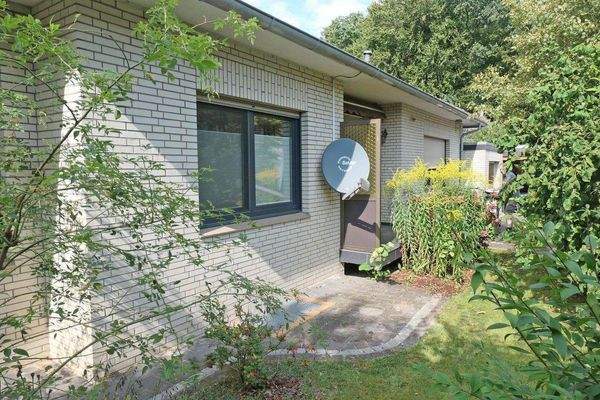 S-O Ansicht mit Fenster zum Esszimmer