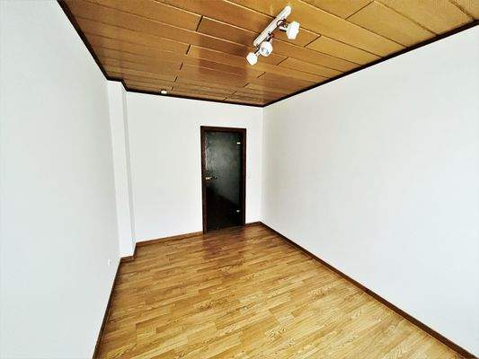 Schlafzimmer 1.OG links