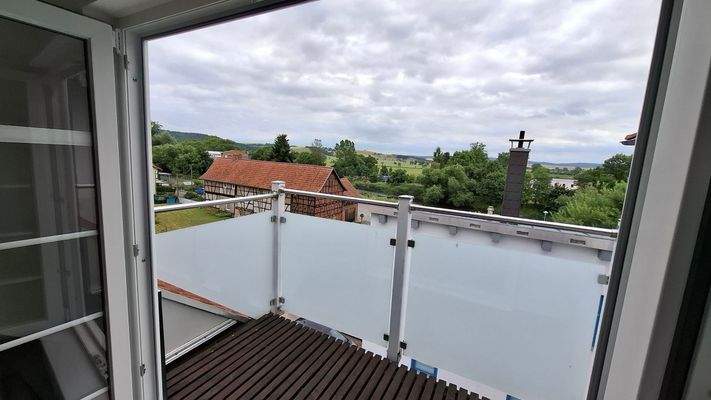 Blick vom Fenster ins Freie