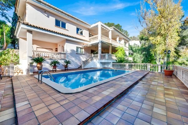 Villa for sale