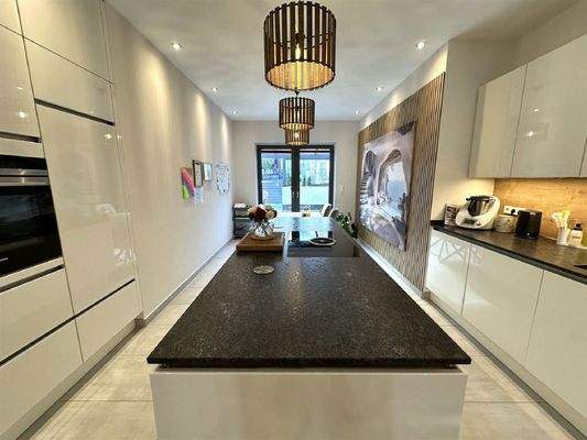 hochwertige Einbauküche