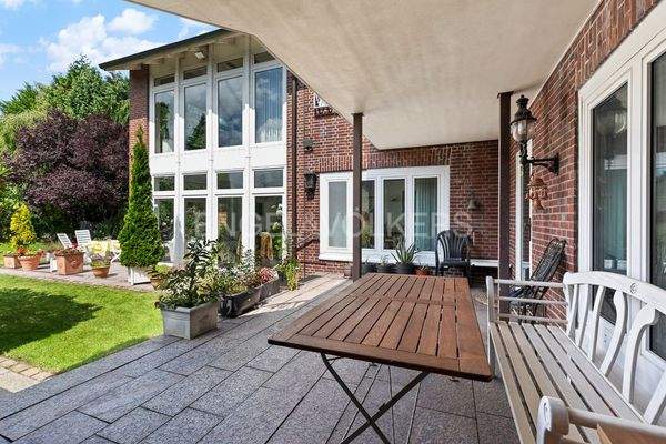 überdachte Terrasse