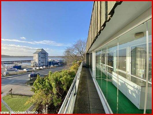 Balkon mit Blickrichung West