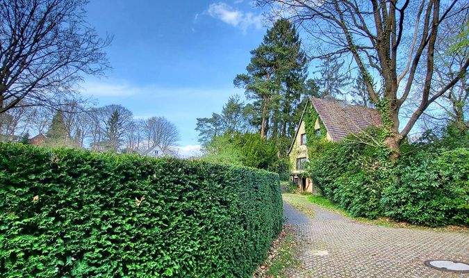 Zufahrt auf das Grundstück