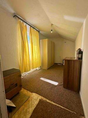 25.1 Zimmer 1 im OG.jpg