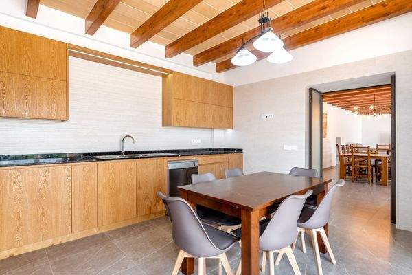 Küche mit Essbereich