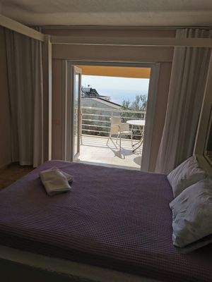 Schlafzimmer mit Blick aufs Meer