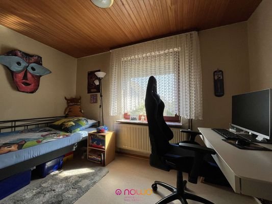 Ein weiteres Schlafzimmer. Oder Kinderzimmer? Oder Arbeitszimmer?