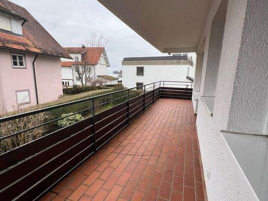 Überdachter Süd - Balkon mit Seeblick
