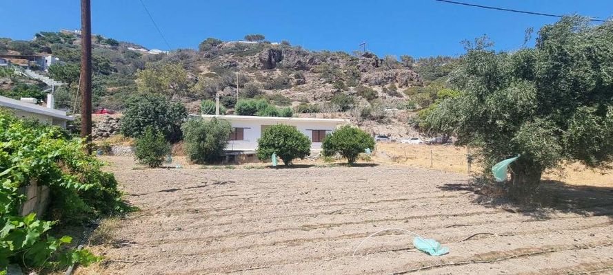 Kreta, Agia Fotia: Einfamilienhaus in unmittelbarer Meeresnähe zu verkaufen