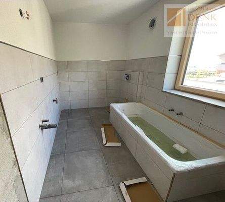 Beispiel Tageslichtbad, 3 ZW. rechts