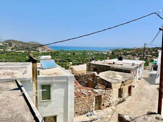 Kreta, Kalo Chorio: 2-Apartment-Anwesen mit geräumiger Dachterrasse zu verkaufen