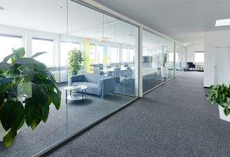 Flur u. Besprechungsräume rechts (3).jpg