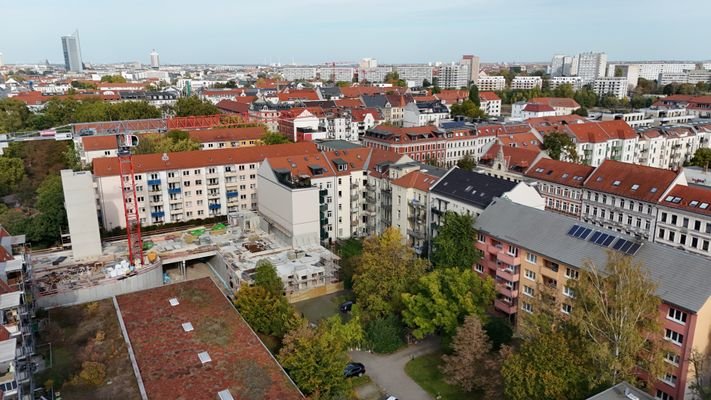 Objekt im Vordergrund mit Blickrichtung Zentrum 