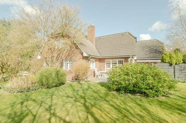 Garten Ansicht Haupthaus 