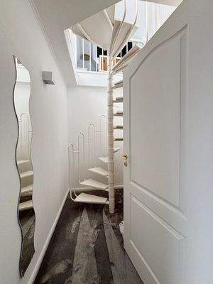 Wendeltreppe zum Spitzboden.jpg