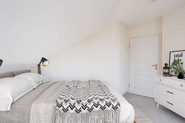 Schlafzimmer mit beisp. Möblierung 