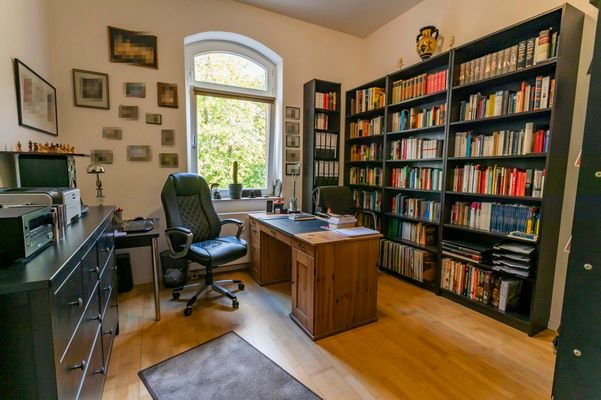 Schlafzimmer III möbliert