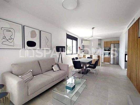 Detached Villas with Pool in Alicante