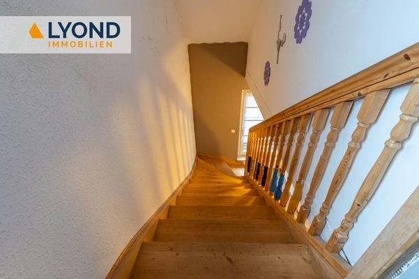 Treppe OG zu DG