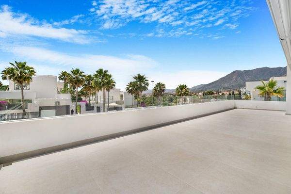 Photo: Villa in Marbella East