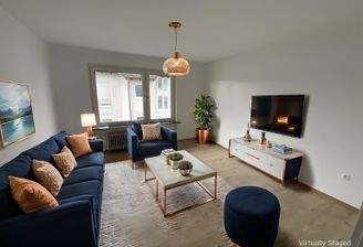 Wohnzimmer vs - Musterfoto