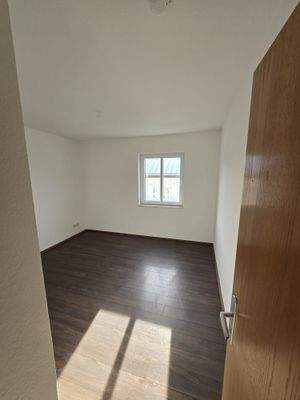 neues Zimmer vorher m. schimmel.jpg