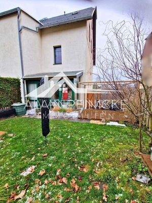 EG-Zugang Garten mit Terasse