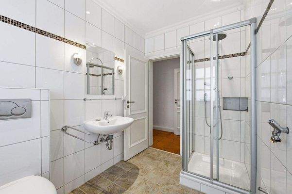 14 Maisonette Duschbad.jpg