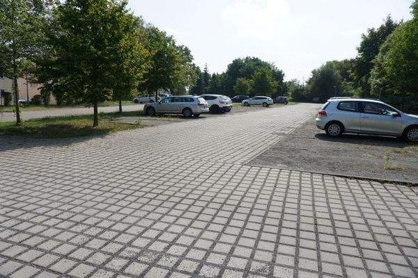 Parkplatz / Stellplatz