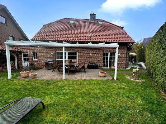 Hausansicht - Garten