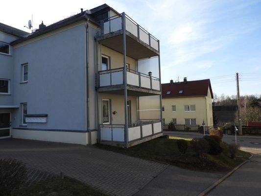 Oelsnitzer Str. 41 Hausansicht_1.jpg