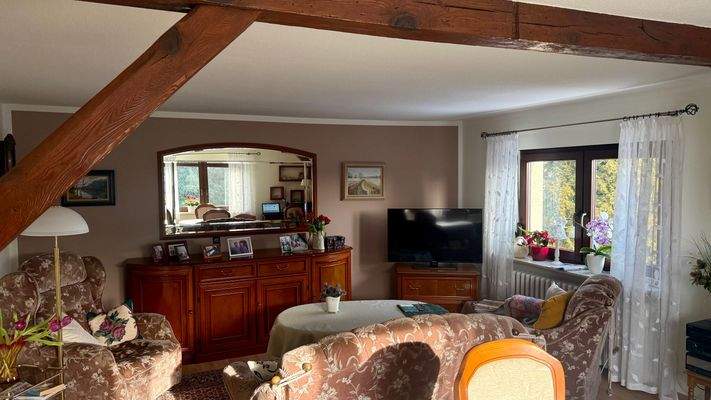 Offner Wohn/-Essbereich OG