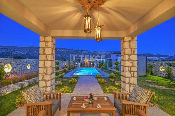 Detached Townhouse with 2 Bedrooms and Furniture in Kaş Kalkan