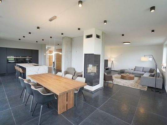Wohn- und Essbereich (Wohnbeispiel KI)