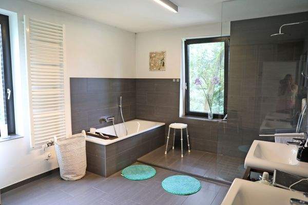 Badezimmer en Suite