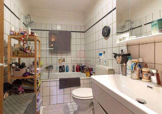 Bad mit Wanne 1. OG Haus Nr. 404