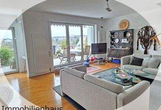 Wohnbereich Blick Balkon.jpg