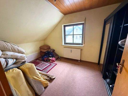 DG links Schlafzimmer