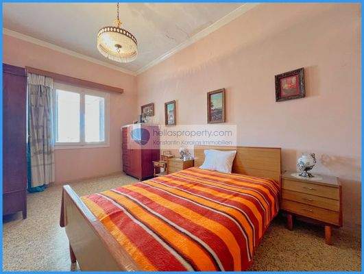 ac658c9f5371472a992dd2bdb9373dce-original