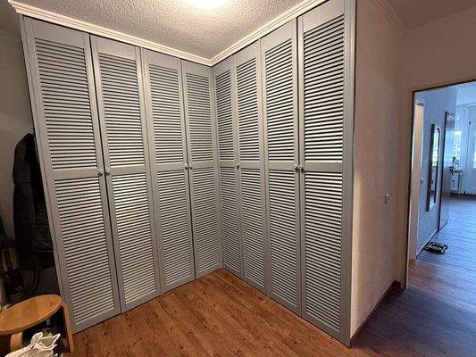 Platzsparender Einbauschrank