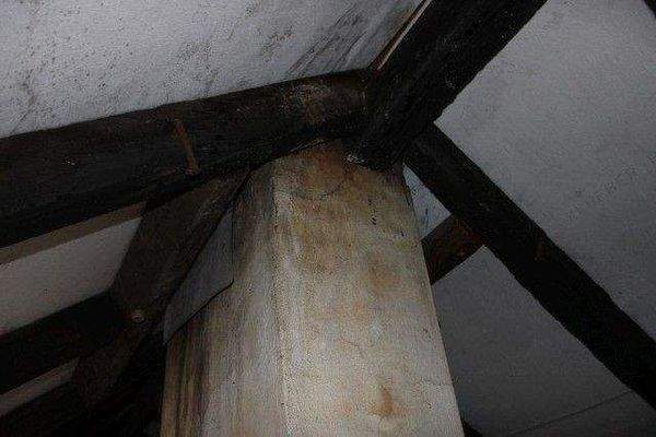 Dachbalken mit Schornstein.jpg