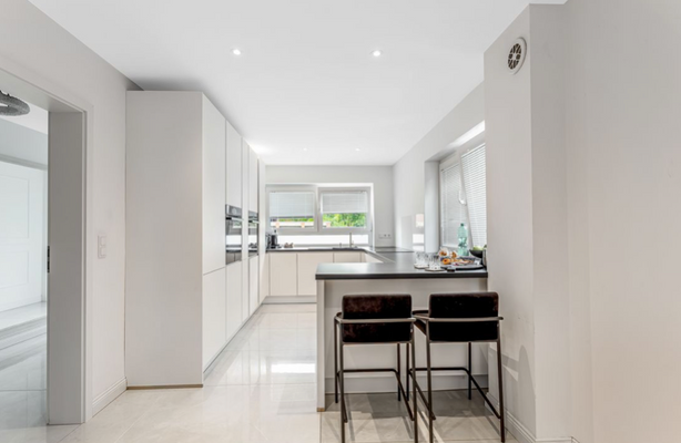 Küche mit Essbereich 