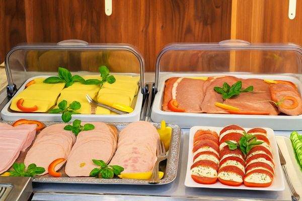 Frühstücksraum und Buffet_2