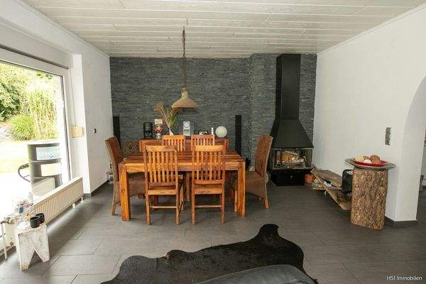 Essbereich und Kamin