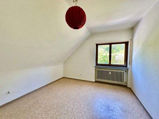 Schönes Schlafzimmer im Dachgeschoss