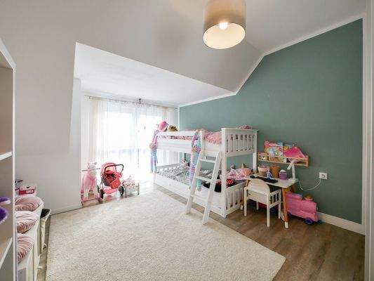 II. Kinderzimmer