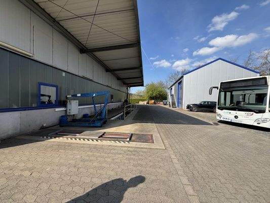 Grube für LKW und PKW