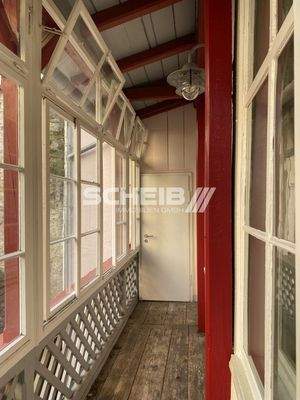 Balkon für kleine Auszeit